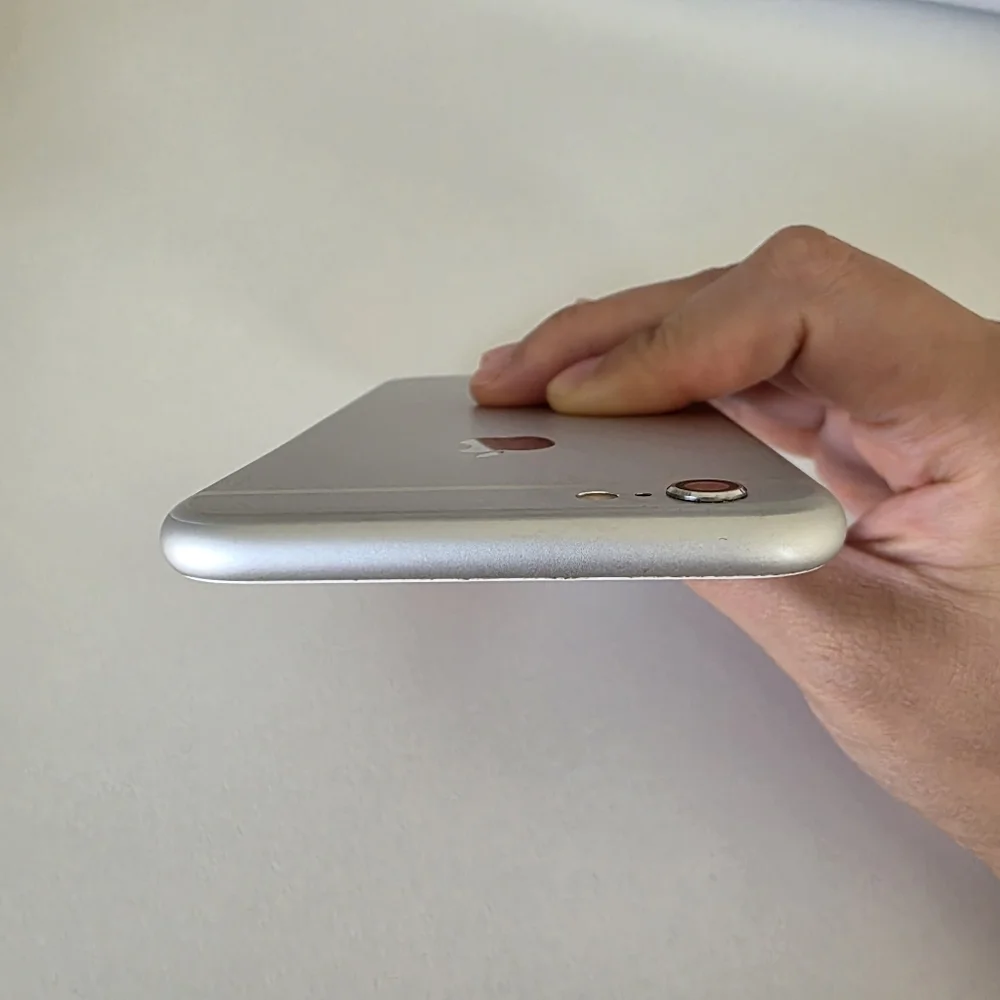 Apple iPhone 6S 32GB SILVER (UNLOCKED) - Picture 6 of 8